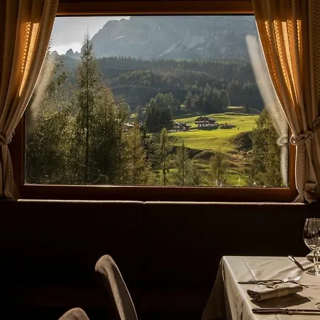 Dolomiti Alverà Hotel